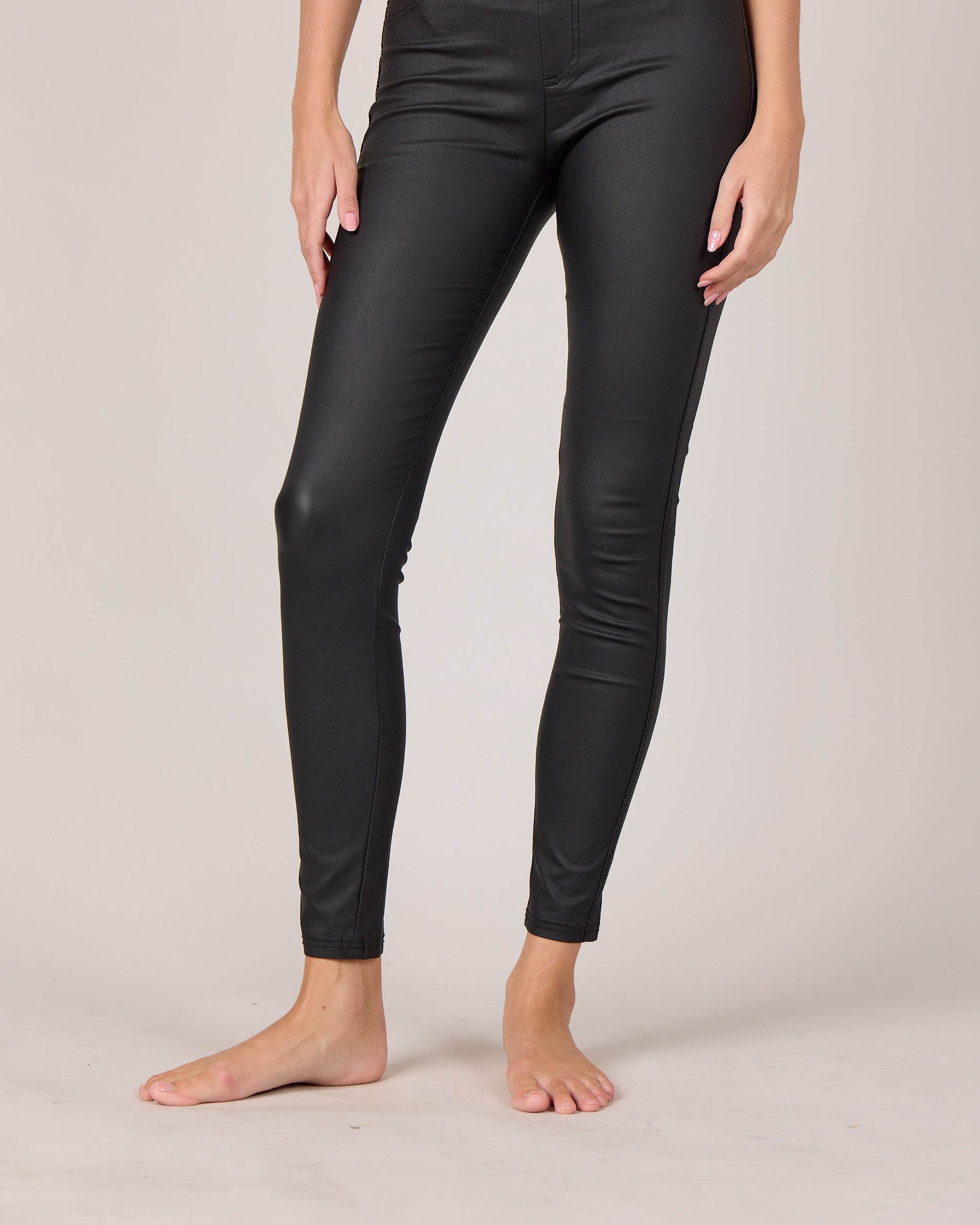 MAPP Aleia Coated Leggings LEGGINGS 80 BLACK