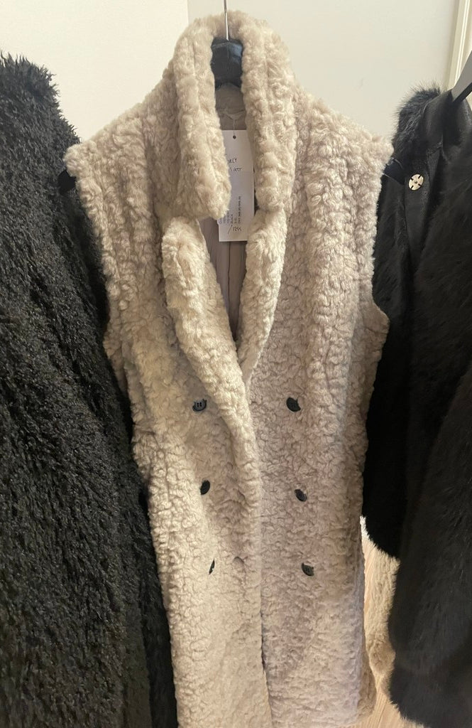 M JEANS CURLY FUR VEST LONG OUTERWEAR 20 OFF WHITE