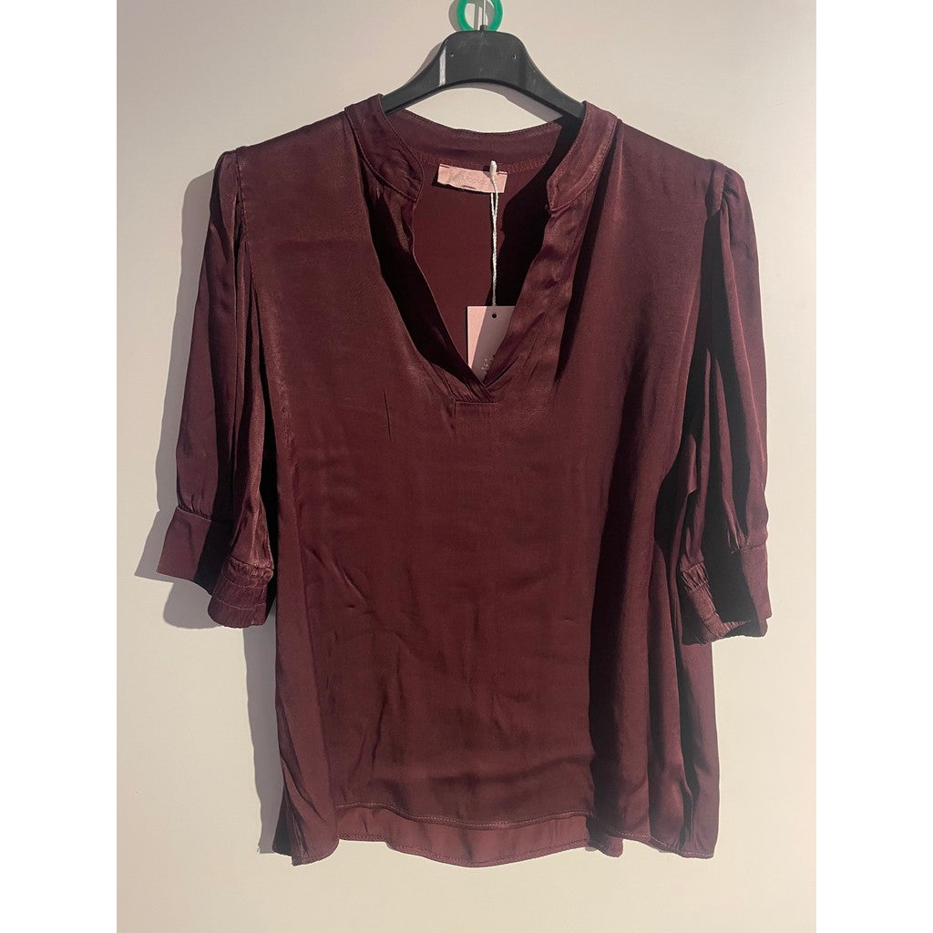 M JEANS MIA SATIN V-NECK BLOUSE/SHIRT 400 BORDEAUX