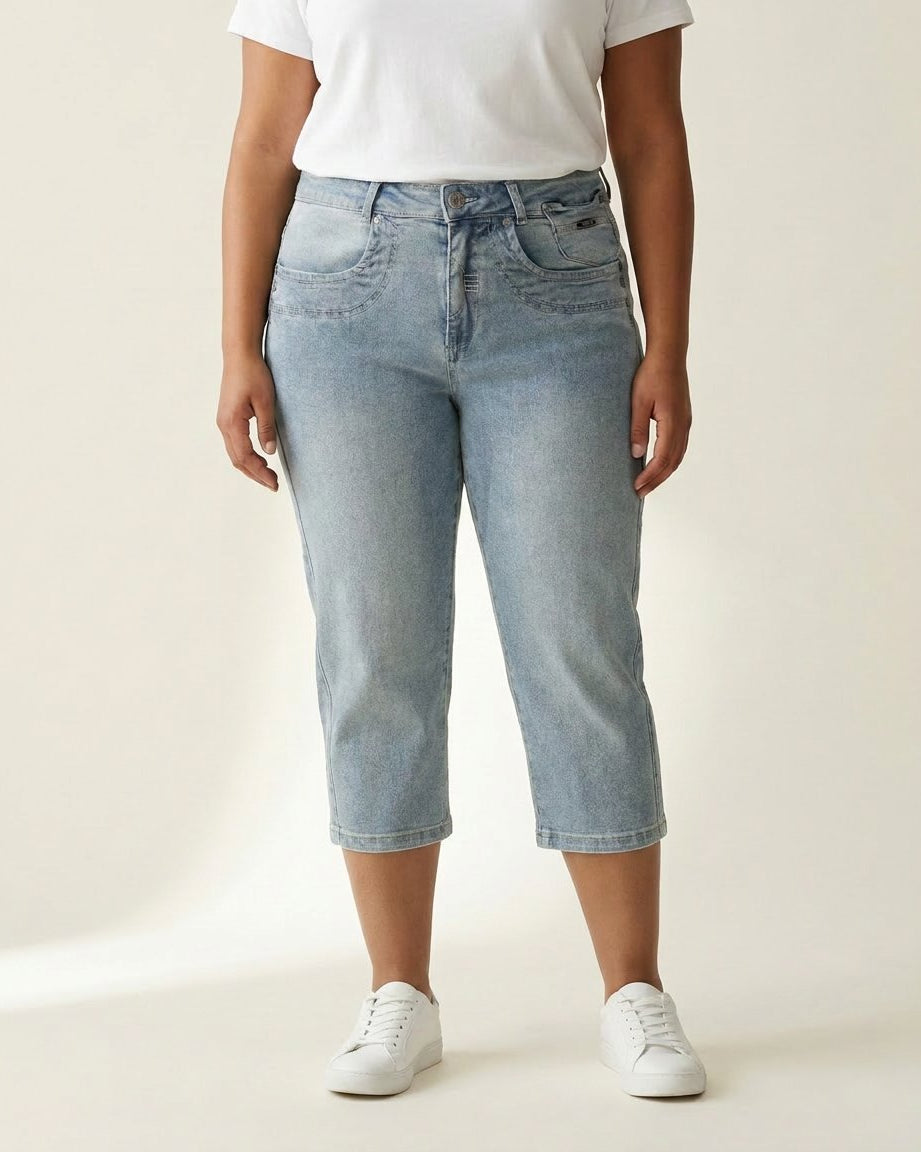 DNYcph Plus Size Fashion Denim Capri PANTS 3/4 9196 LIGHT BLUE USED