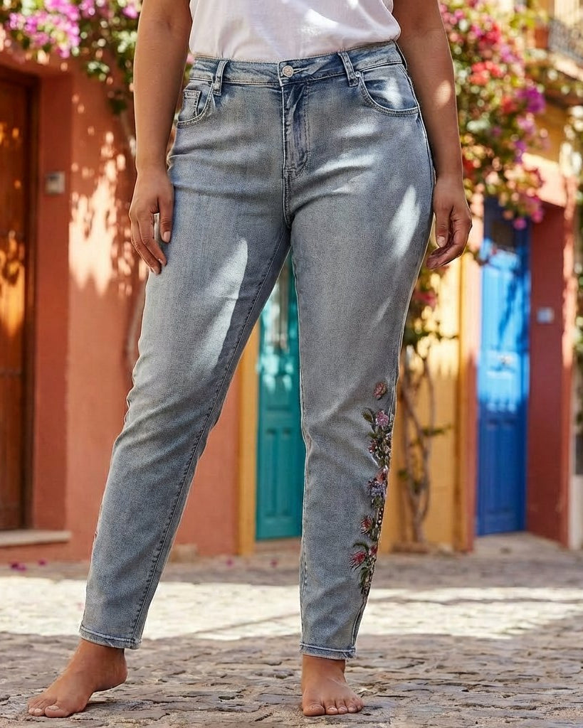 DNYcph Plus Size Tea Embroidered Jeans DENIM/TWILL 919699 BENNETON LIGHT BLUE
