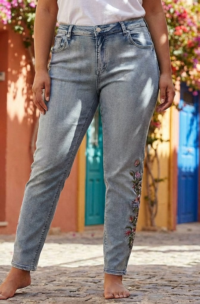 DNYcph Plus Size Tea Embroidered Jeans DENIM/TWILL 919699 BENNETON LIGHT BLUE