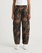 M JEANS CAMOU BARREL PANTS 228 CAMOUFLAGE