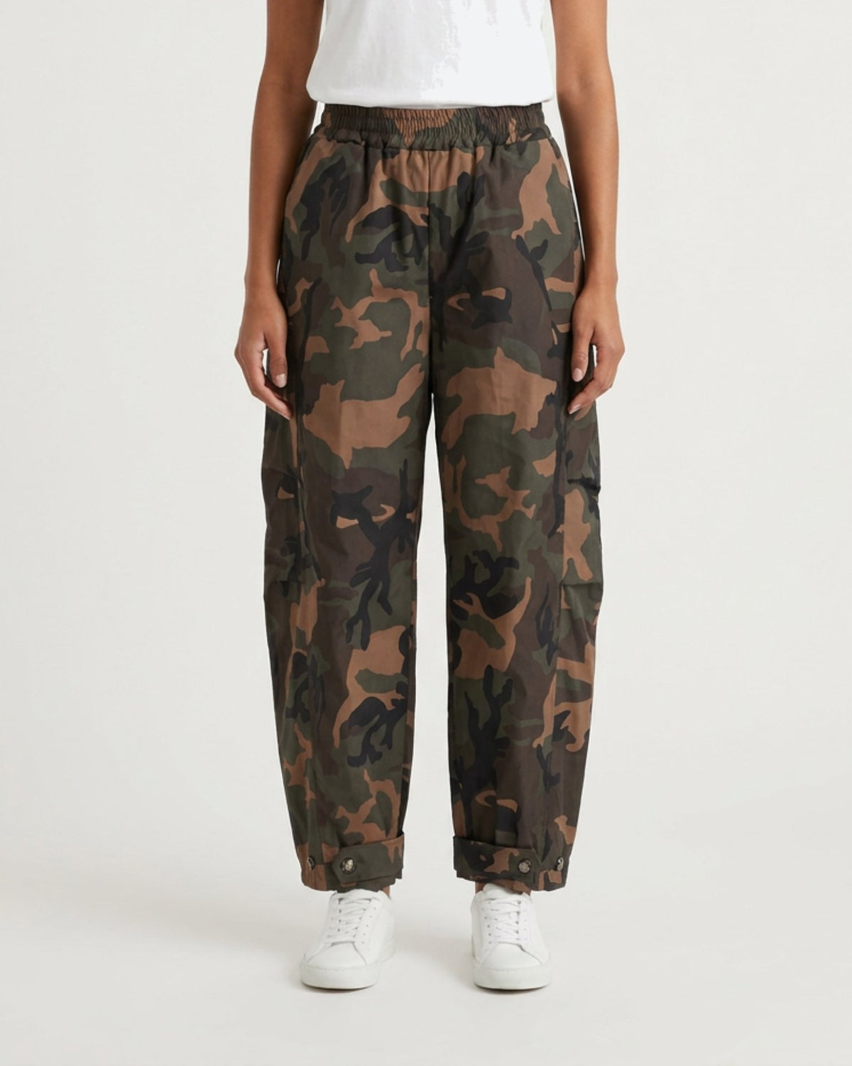 M JEANS CAMOU BARREL PANTS 228 CAMOUFLAGE