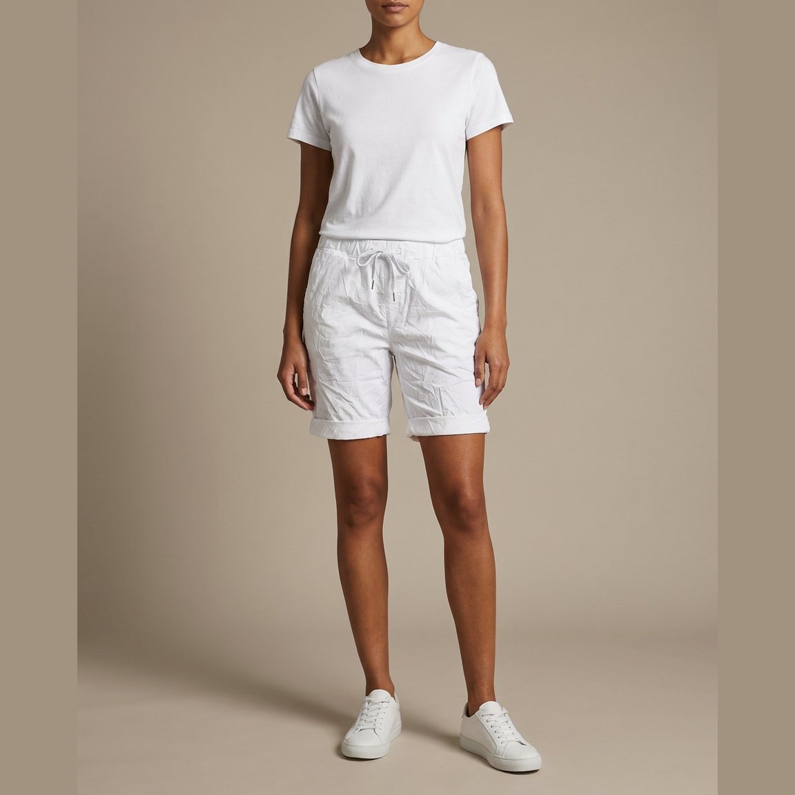 MOONDUST MAGIC SOLID SHORTS SHORTS/SKIRT 10 WHITE