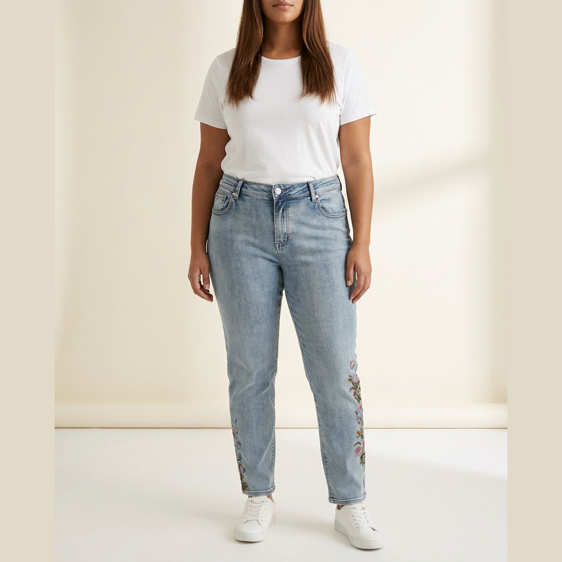DNYcph Plus Size Tea Embroidered Jeans DENIM/TWILL 919699 BENNETON LIGHT BLUE